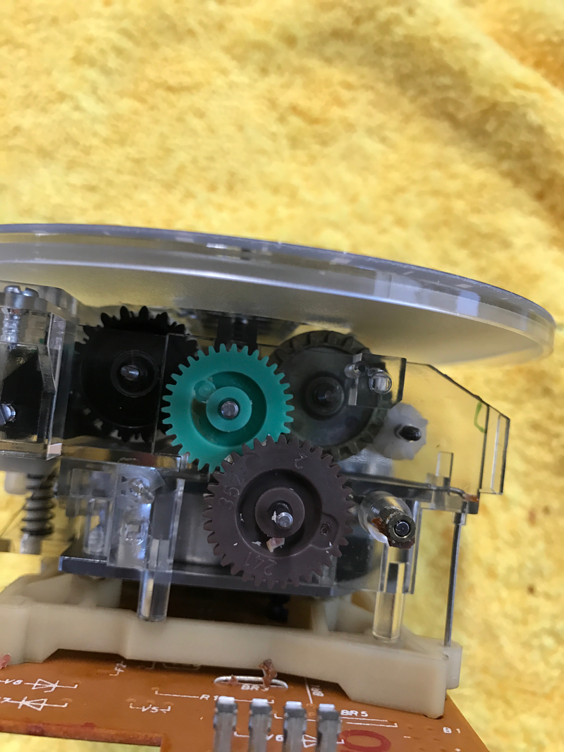 Replacing odometer gears, a common failure on E30's